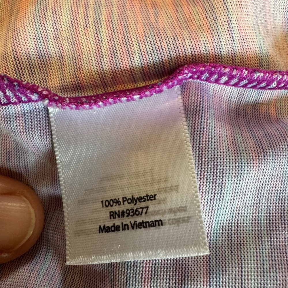 Xersion Active Sz Large Set of two v neck shirts - Picture 5 of 6